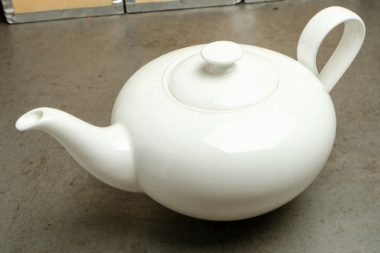 Klassische Teekanne aus Porzellan